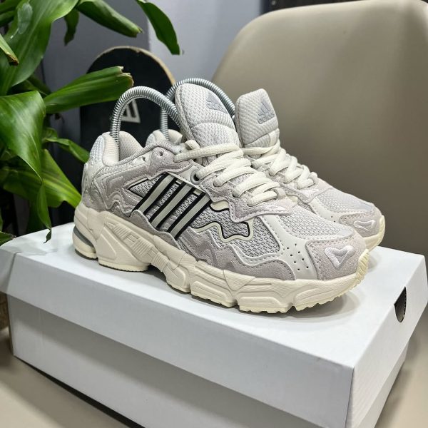 ADIDAS RESPONSE CL X BAD BUNNY