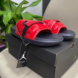 CHANCLAS JORDAN (VARIOS COLORES)