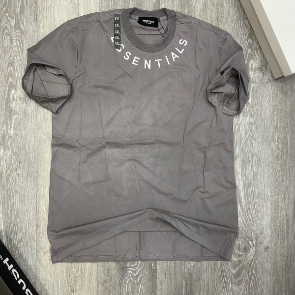 ESSENTIALS - Imagen 2