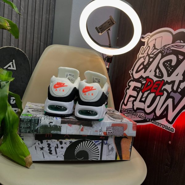NIKE AIR MAX CORRELATE - Imagen 2