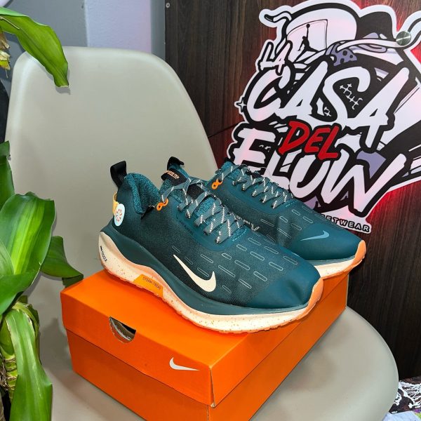 NIKE INFINITY 4