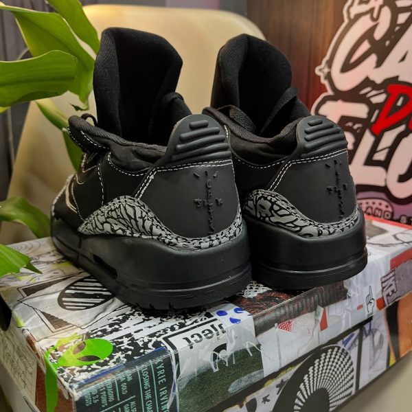JORDAN RETRO 3 BLACK CAT - Imagen 2