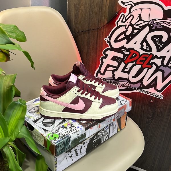 NIKE DUNK LOW RETRO PRM