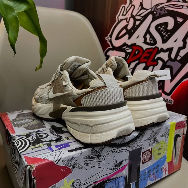 NIKE V2K - Imagen 4