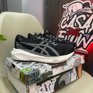 ASICS GEL KAYANO