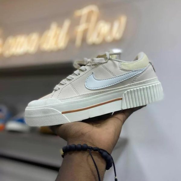 NIKE COURT LEGACY PLATAFORMA (copia)