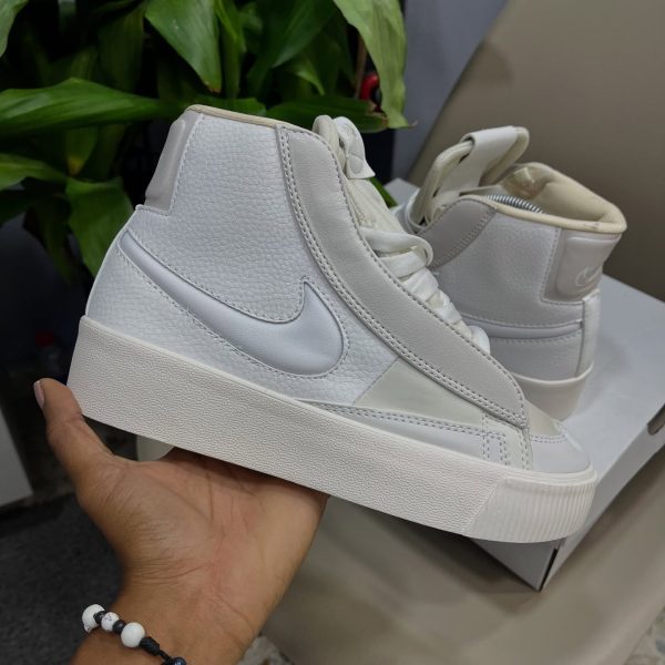 NIKE BLAZER EN BOTA