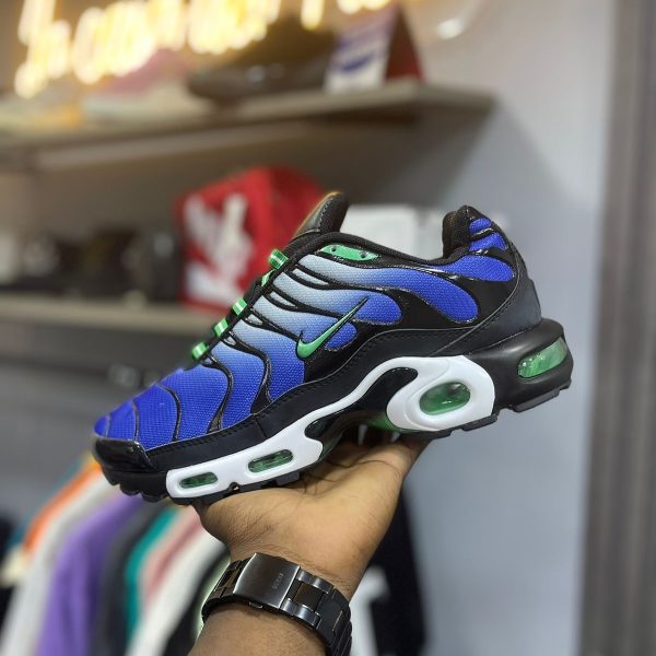 NIKE TN AIR MAX PLUS