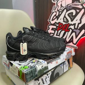 NIKE TN AIR MAX PLUS