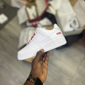 NIKE AIR FORCE ONE SUPREME