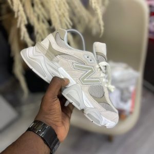 NEW BALANCE 9060